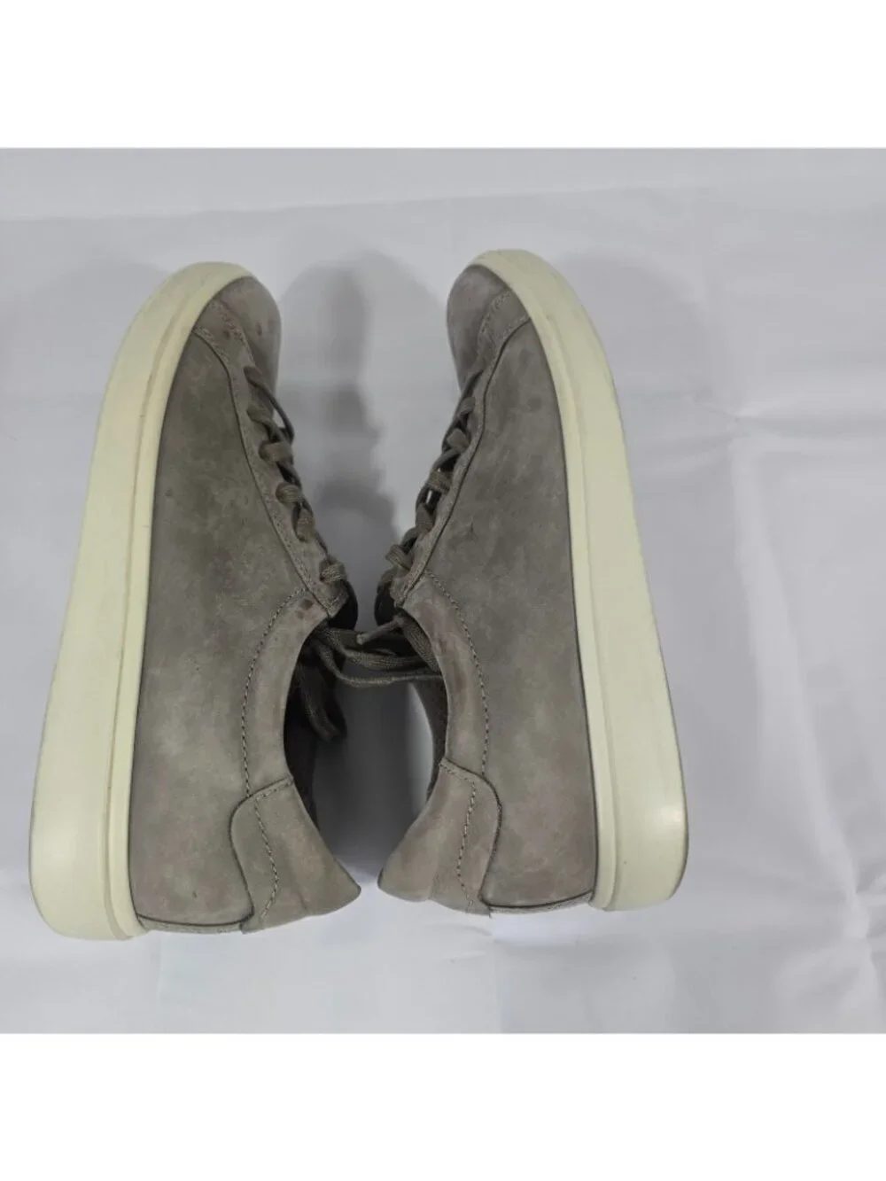 Ecco Sneaker Shoes Women Size 10 US Gray Lace Up Leather Nubuck Casual Outdoor